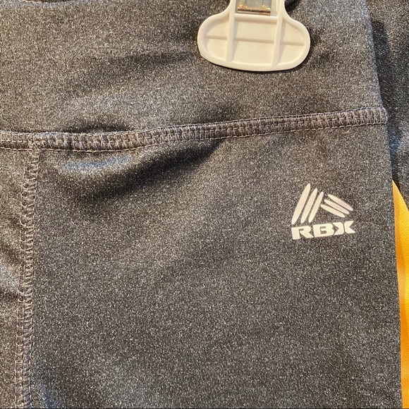 NWT - Girls RBX Sweatshirt & Leggings - Yellow Matching Outfit w/ Rainbow Heart - Picture 8 of 16